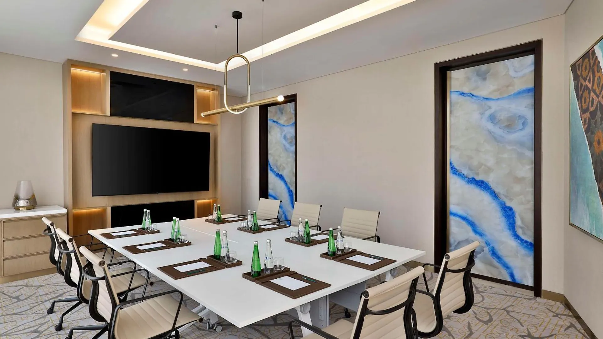 Hotel Embassy Suites By Hilton Dubai Business Bay