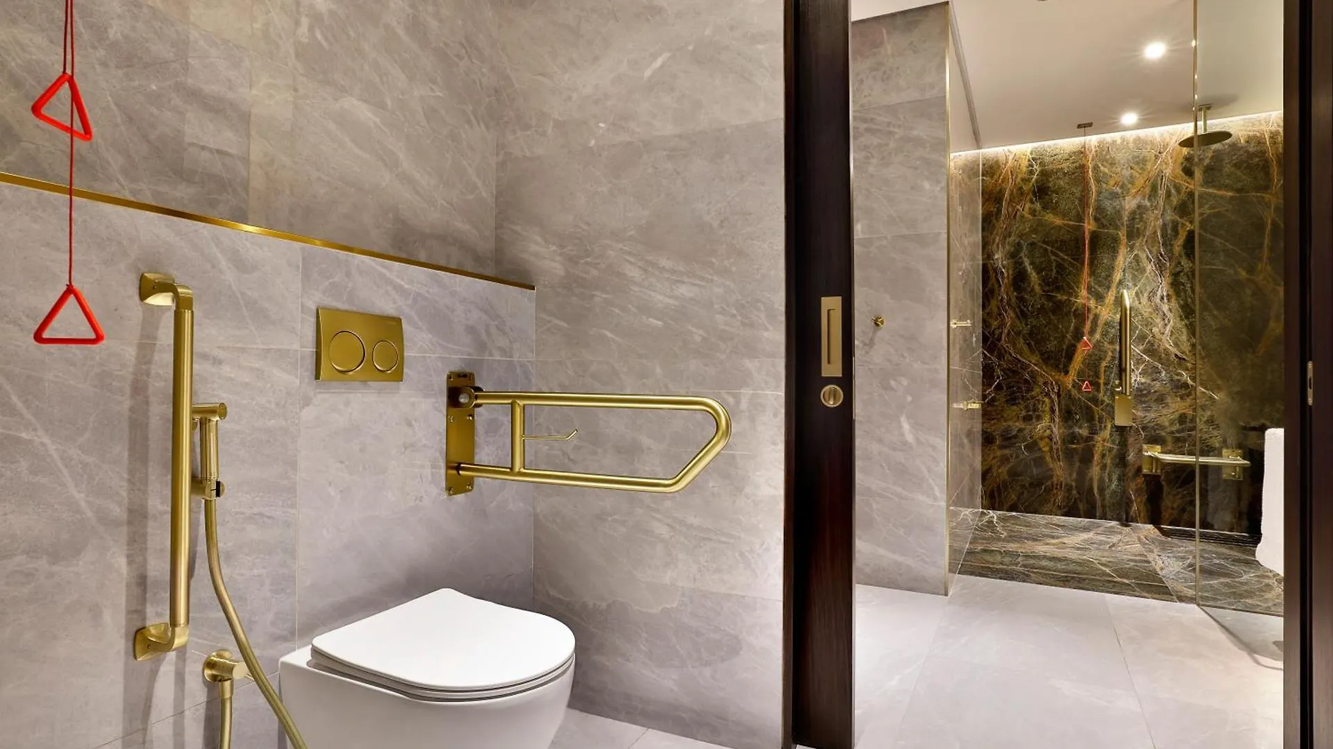 Hotel Embassy Suites By Hilton Dubai Business Bay